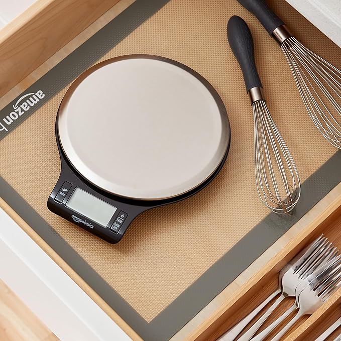 Amazon Basics Digital Kitchen Scale with LCD Display, Batteries Included, Weighs up to 11 pounds, Black and Stainless Steel image 3
