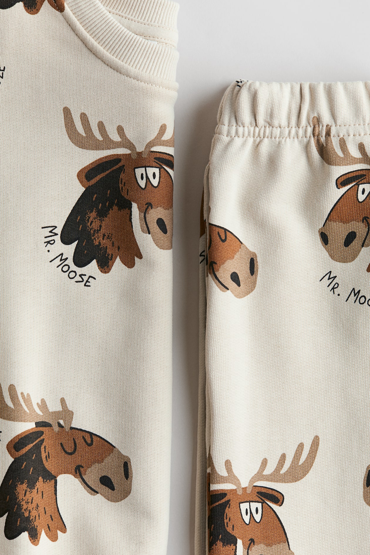 2-piece Sweatsuit image 3