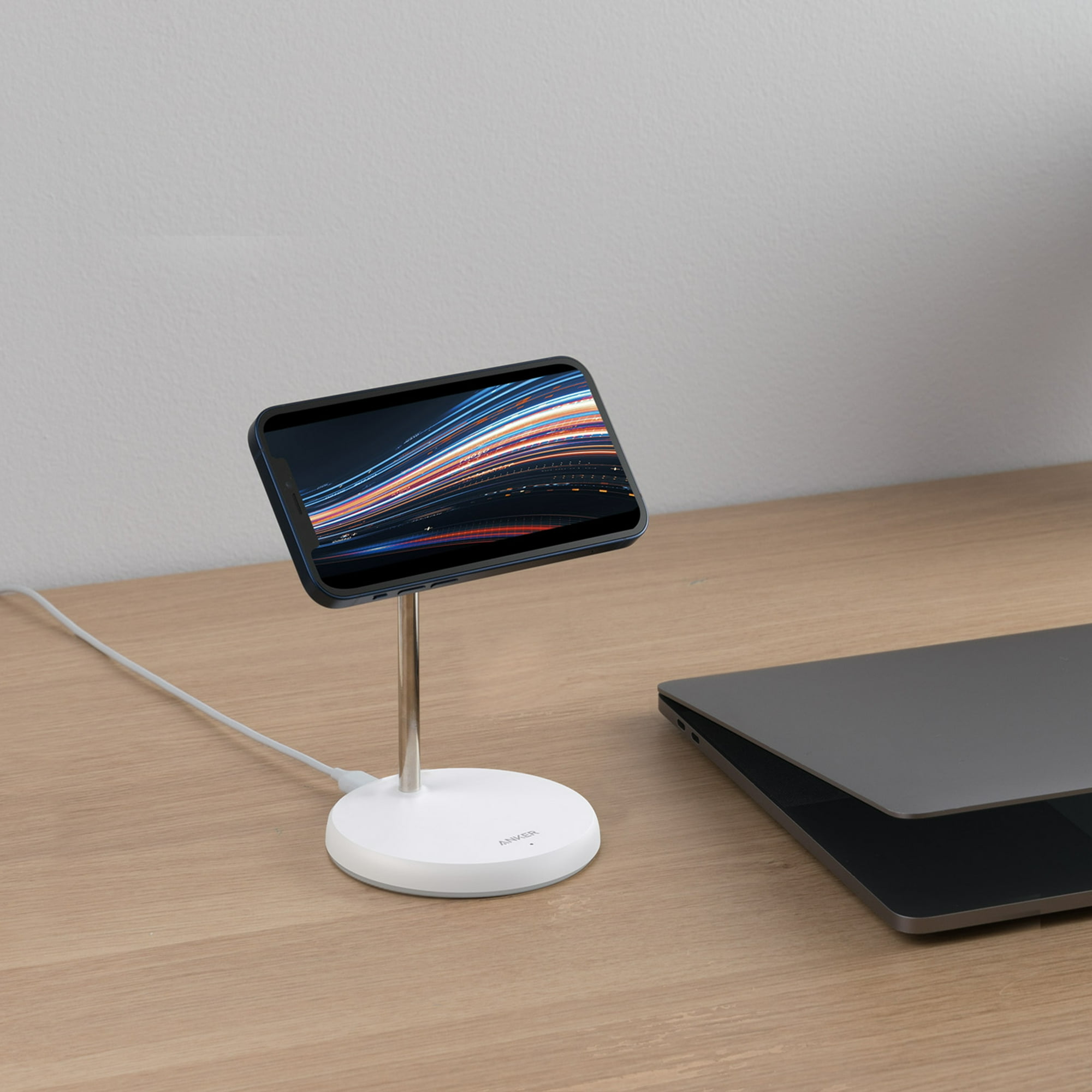 Anker PowerWave Magnetic Charging Stand image 4
