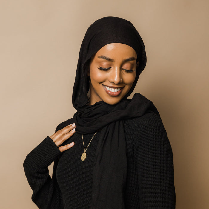 Ayatul Kursi Oval Necklace | Women image 4