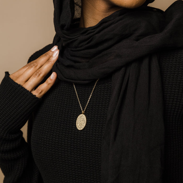 Ayatul Kursi Oval Necklace | Women image 6