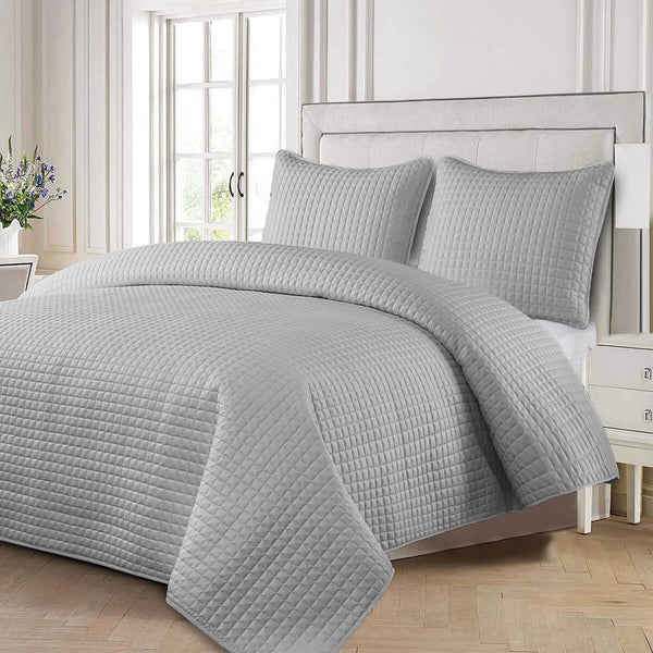 Checkered Quilts & Coverlet Set image 1