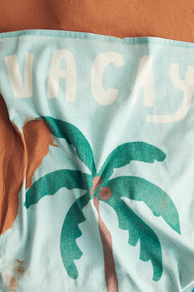Patterned Bath Towel image 2