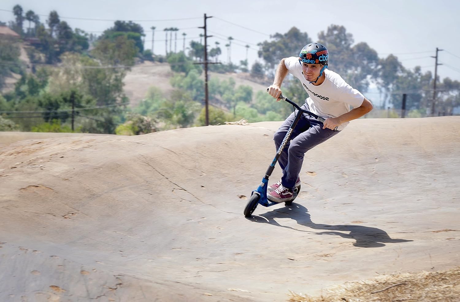 Mongoose Tread Kids and Adult Freestyle Dirt Scooter, 200mm Big Air Filled Tires, Great for Dirt and Gravel, Ages 8 Years and Up, Max Rider Weight 220 Pounds image 6