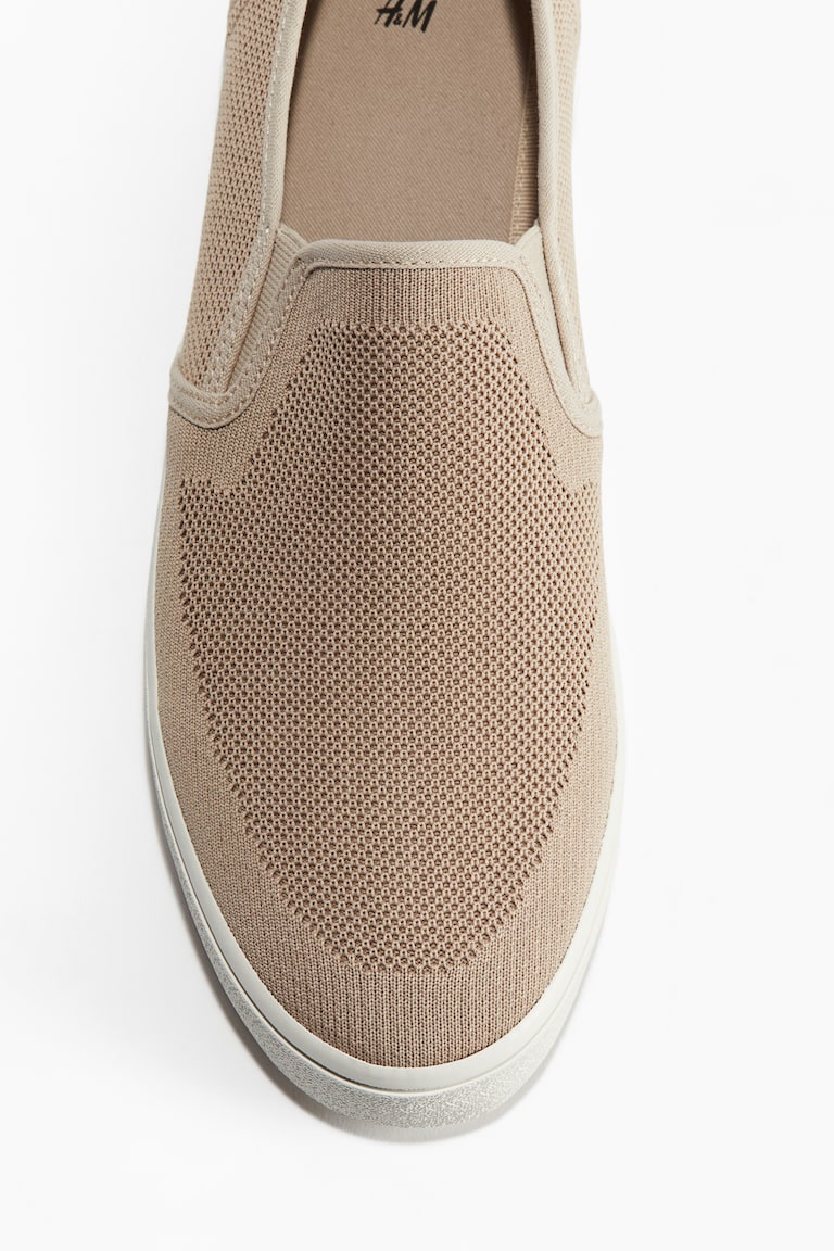 Slip-On Mesh Shoes image 2