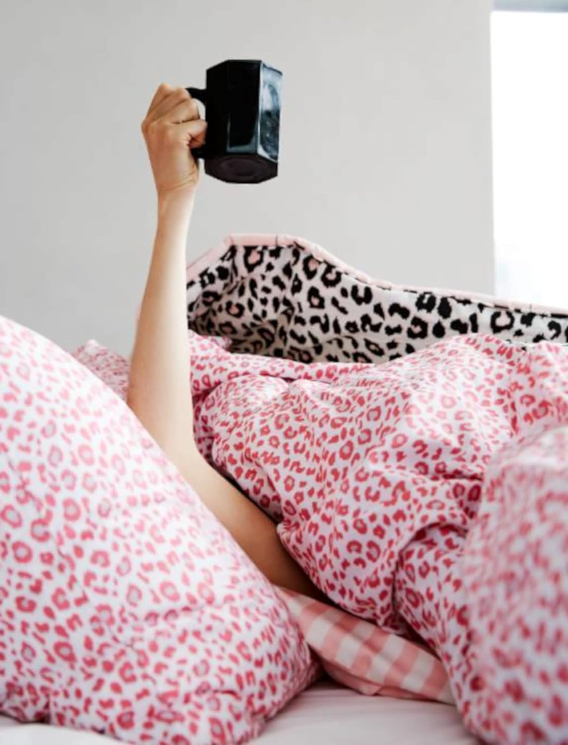 Betsey Johnson - Queen Bed Sheets, Soft Bedding with Matching Pillowcase, Fade & Wrinkle Resistant, Lightweight for Year Round Use (Leopard) image 3