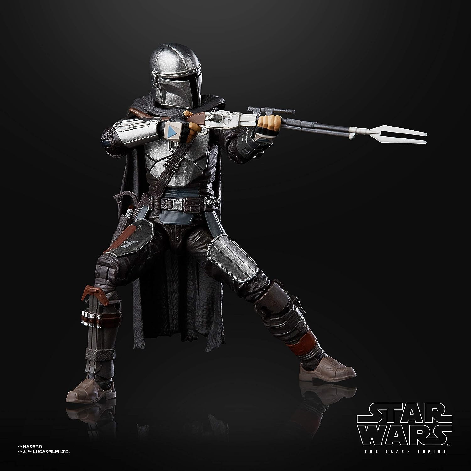 STAR WARS The Black Series The Mandalorian Toy 6-Inch-Scale Collectible Action Figure, Toys for Kids Ages 4 and Up image 3