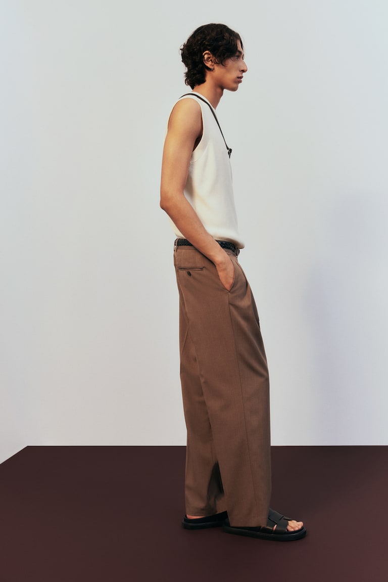 Regular-Fit Ribbed Sweater Vest image 4