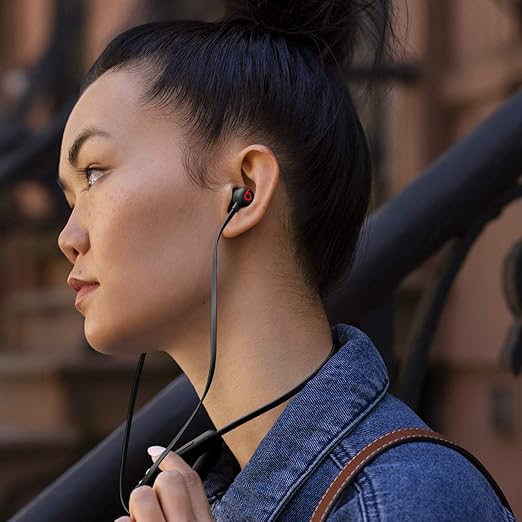 Beats Flex Wireless Earbuds - Apple W1 Headphone Chip, Magnetic Earphones, Class 1 Bluetooth, 12 Hours of Listening Time, Built-in Microphone - Black image 4