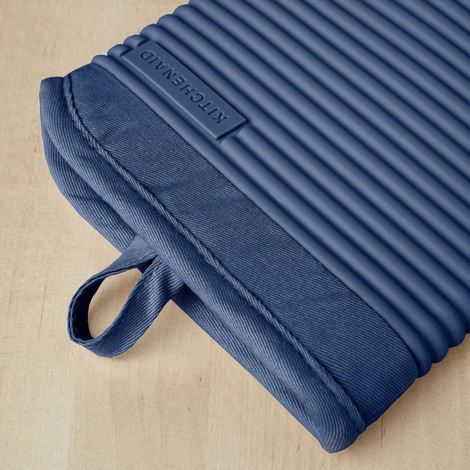 KITCHENAID Ribbed Soft Silicone Oven Mitt 2-Pack Set, 7.5"x13", Blue Willow image 3