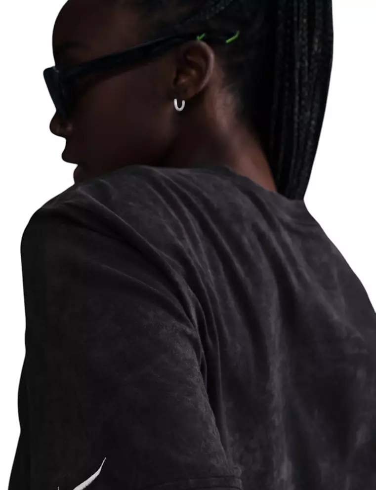 Nike Women's Sportswear T-Shirt image 6