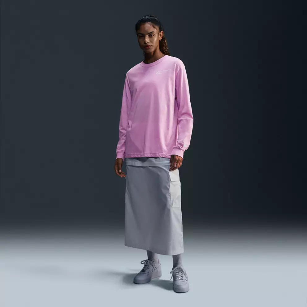 Nike Women's Long-Sleeve Graphic Basketball T-Shirt image 2