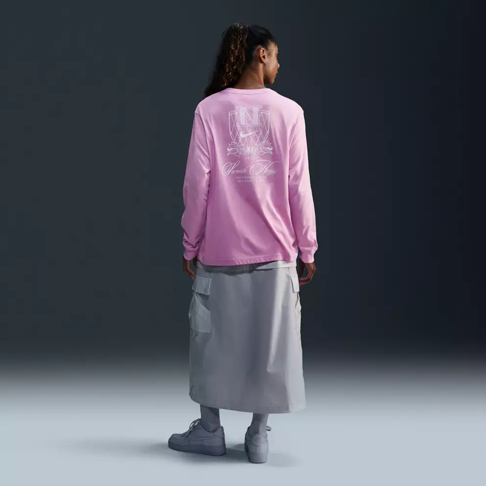 Nike Women's Long-Sleeve Graphic Basketball T-Shirt image 3
