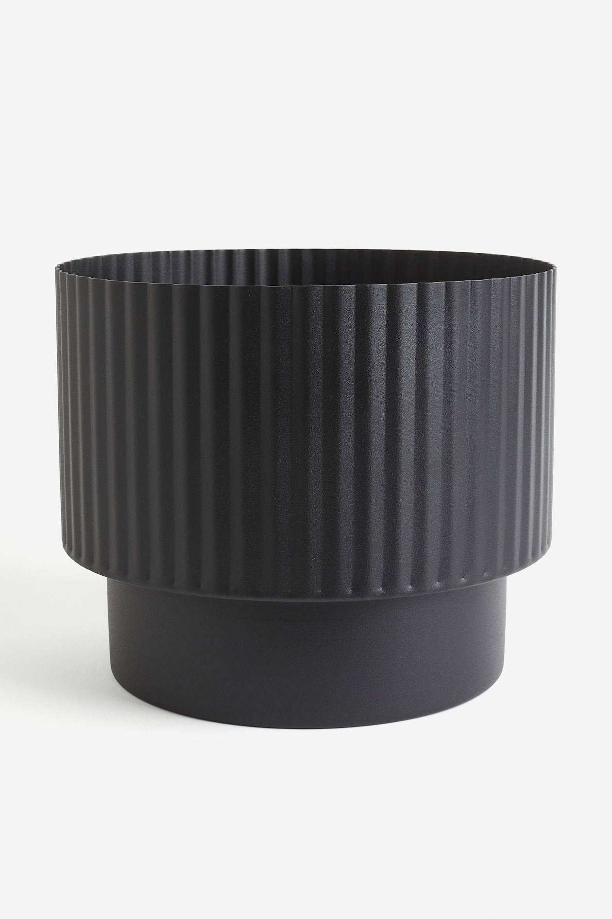 Large Plant Pot in Metal image 1