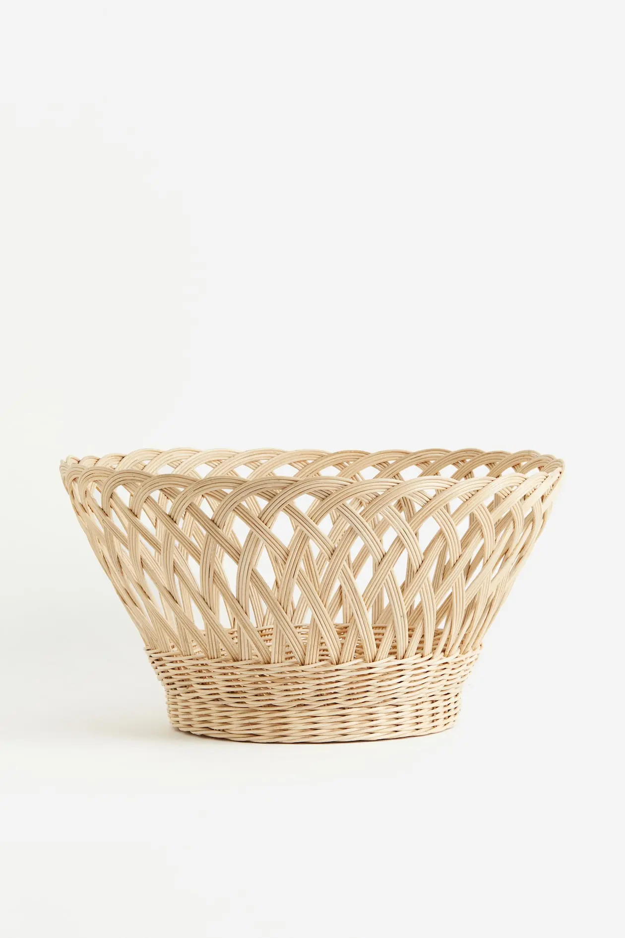 LARGE RATTAN STORAGE BASKET image 1