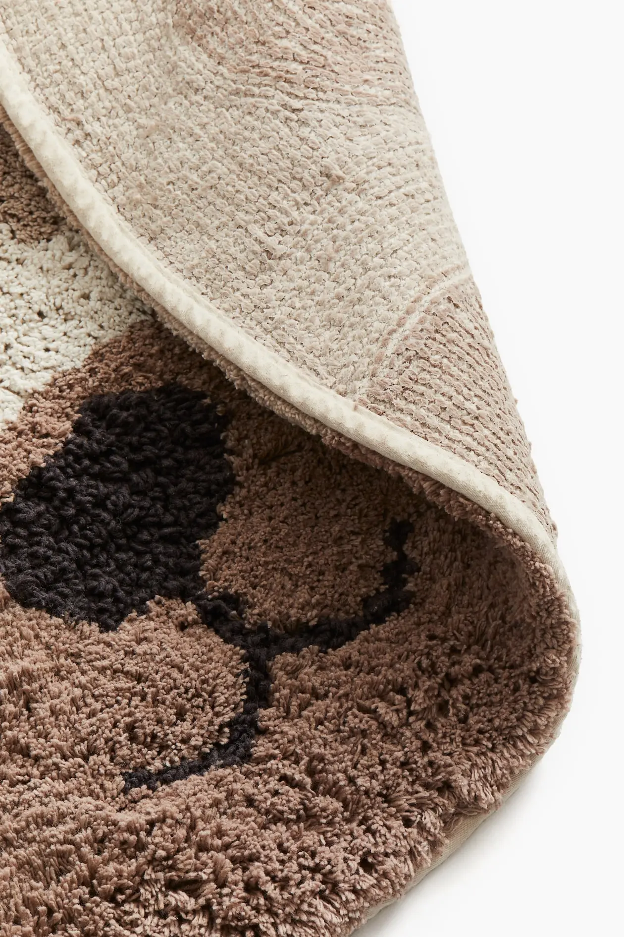 Dog-Shaped Rug image 4