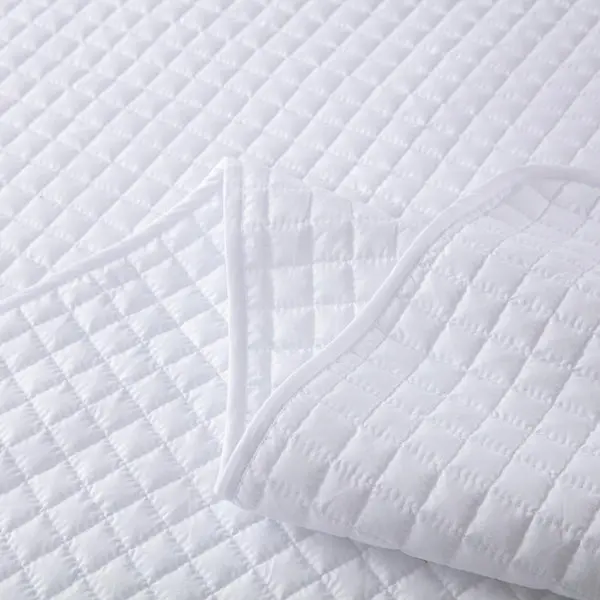 Checkered Quilts & Coverlet Set image 4