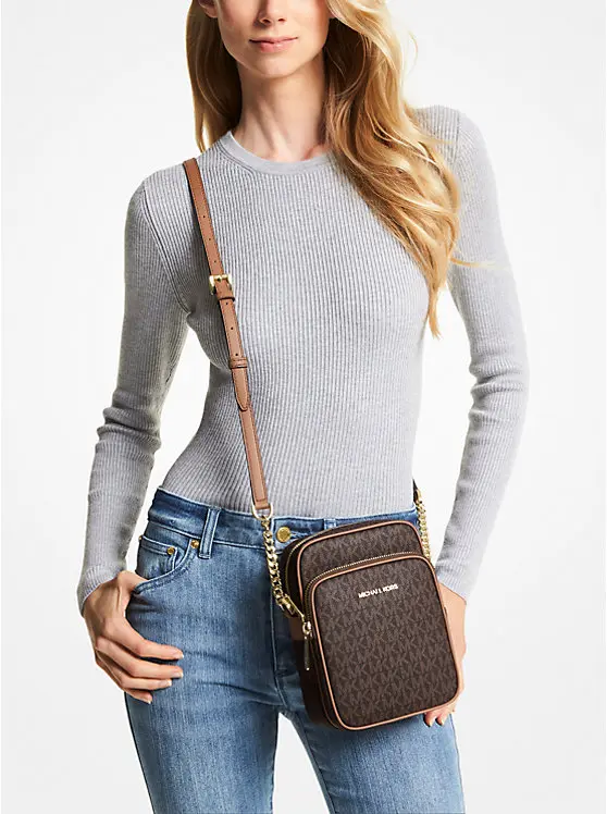Jet Set Travel Medium Logo Crossbody Bag image 4
