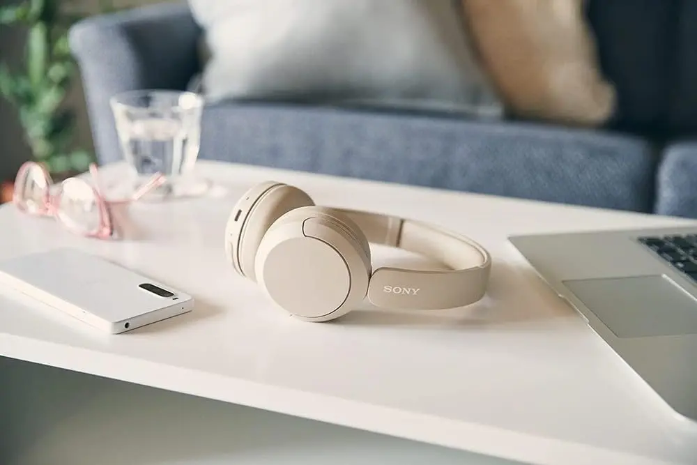 Sony WH-CH520 Wireless Headphones Bluetooth On-Ear Headset with Microphone, Cappuccino image 10