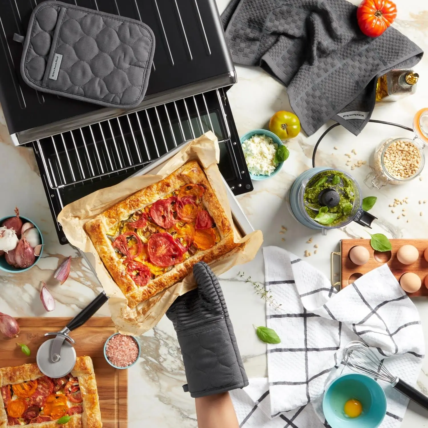 KITCHENAID Quilted Cotton Terry Cloth Oven Mitt, Pot Holder, Kitchen Towel 4-Pack Set, Heat Resistant, Silicone Grip, Gift Set, Charcoal Grey, 16"x26", 7"x13" & 7"x10" image 10