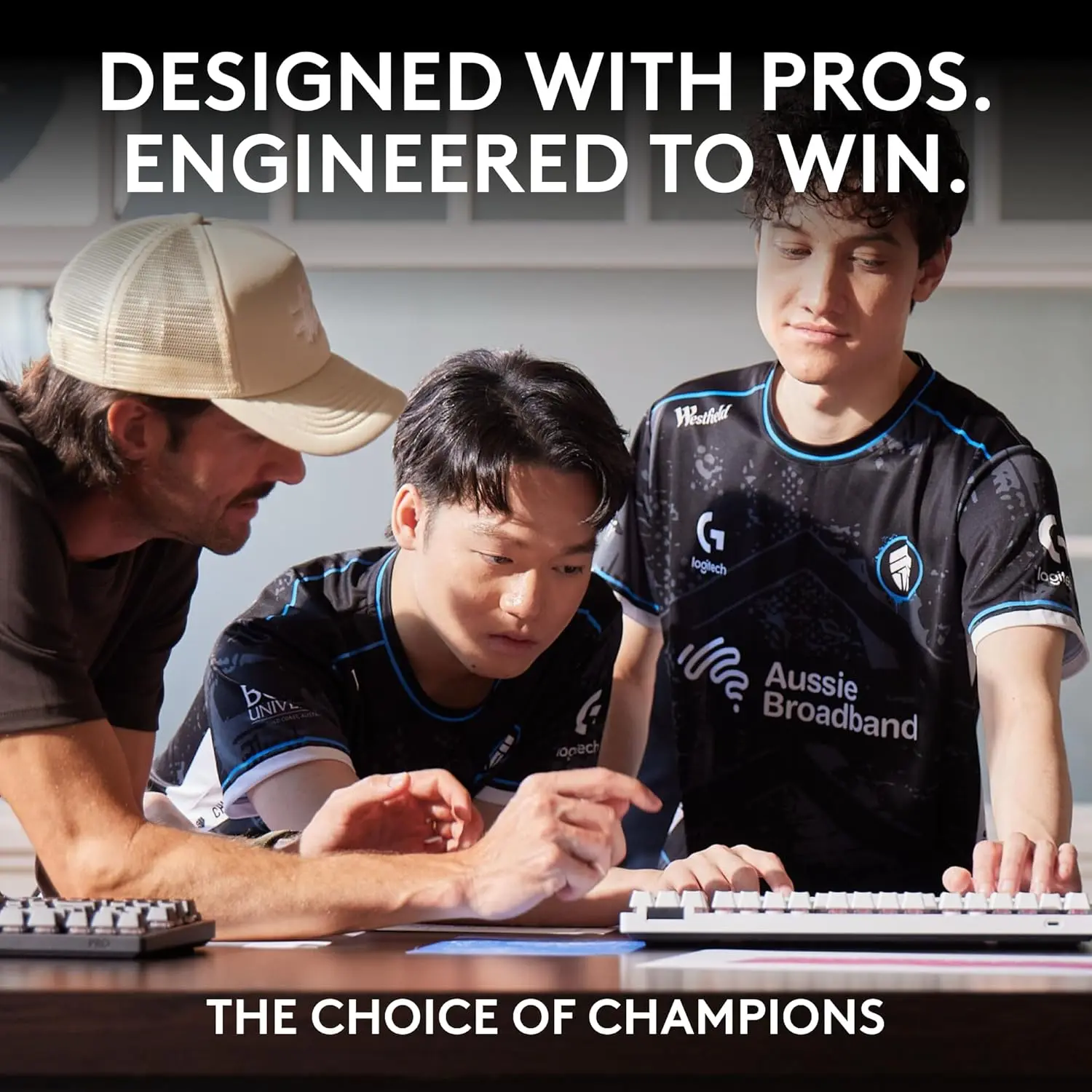 Logitech G PRO X SUPERLIGHT 2 Wireless Gaming Mouse, 60g Pro-Grade with 5 Programmable Buttons, 44k DPI Sensor, 8kHz Report Rate, USB-C Charging for PC/Mac - Black image 3