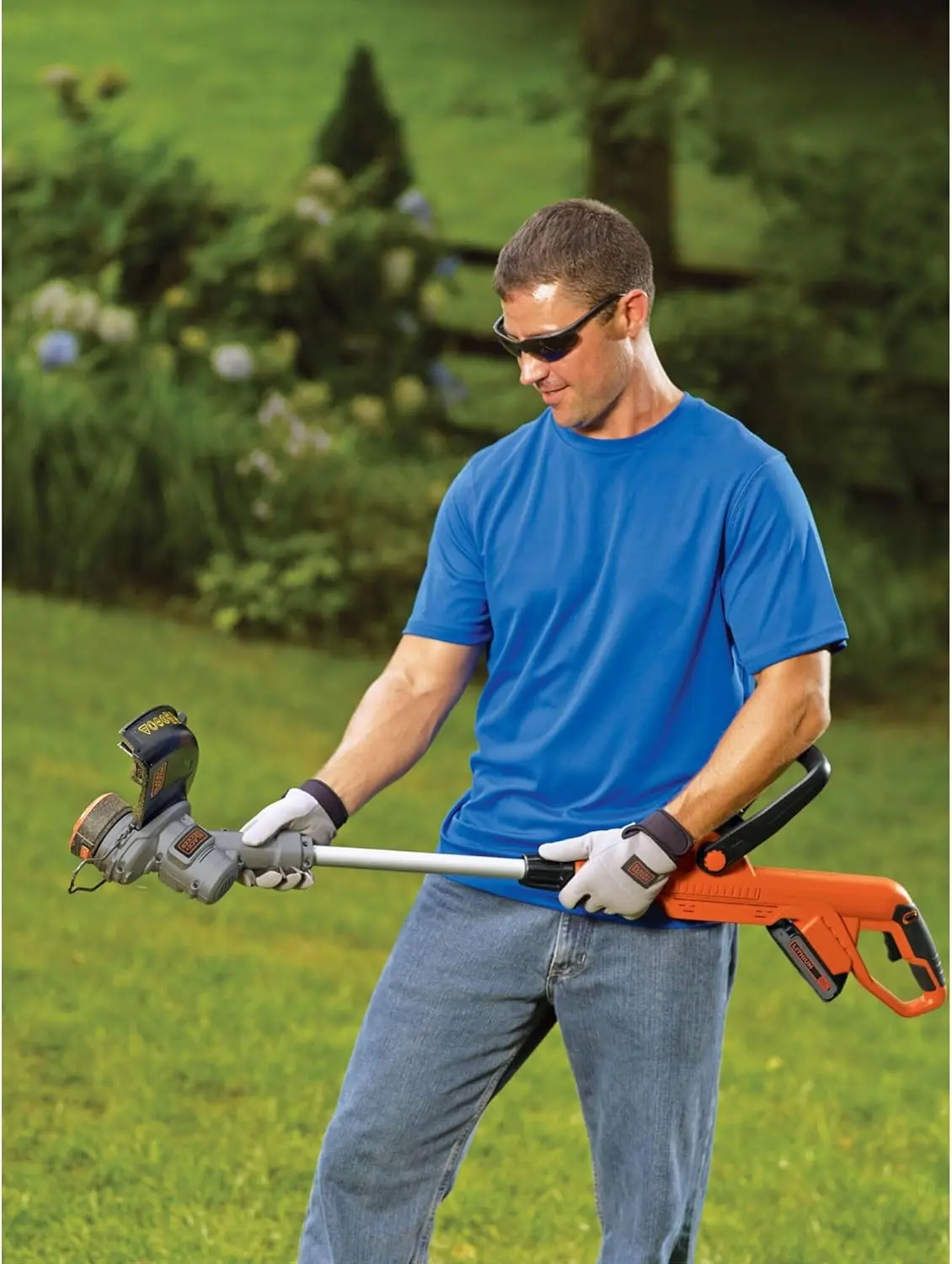 BLACK+DECKER 20V MAX Lithium 12 inch Trimmer/Edger (LST300) image 13