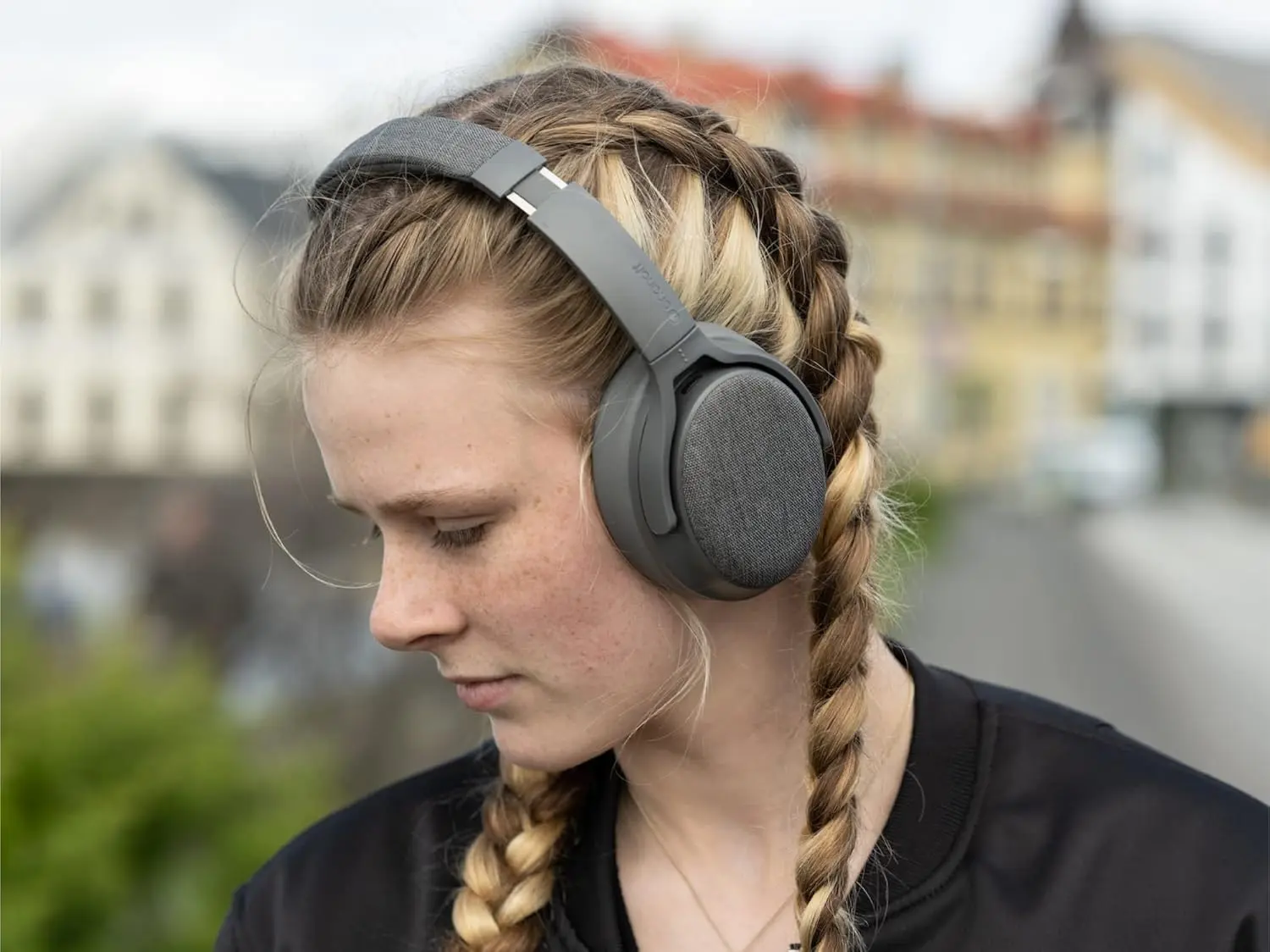 Made for Amazon, Active Noise Cancelling Bluetooth Headphones with Built-in Microphone | Grey image 4