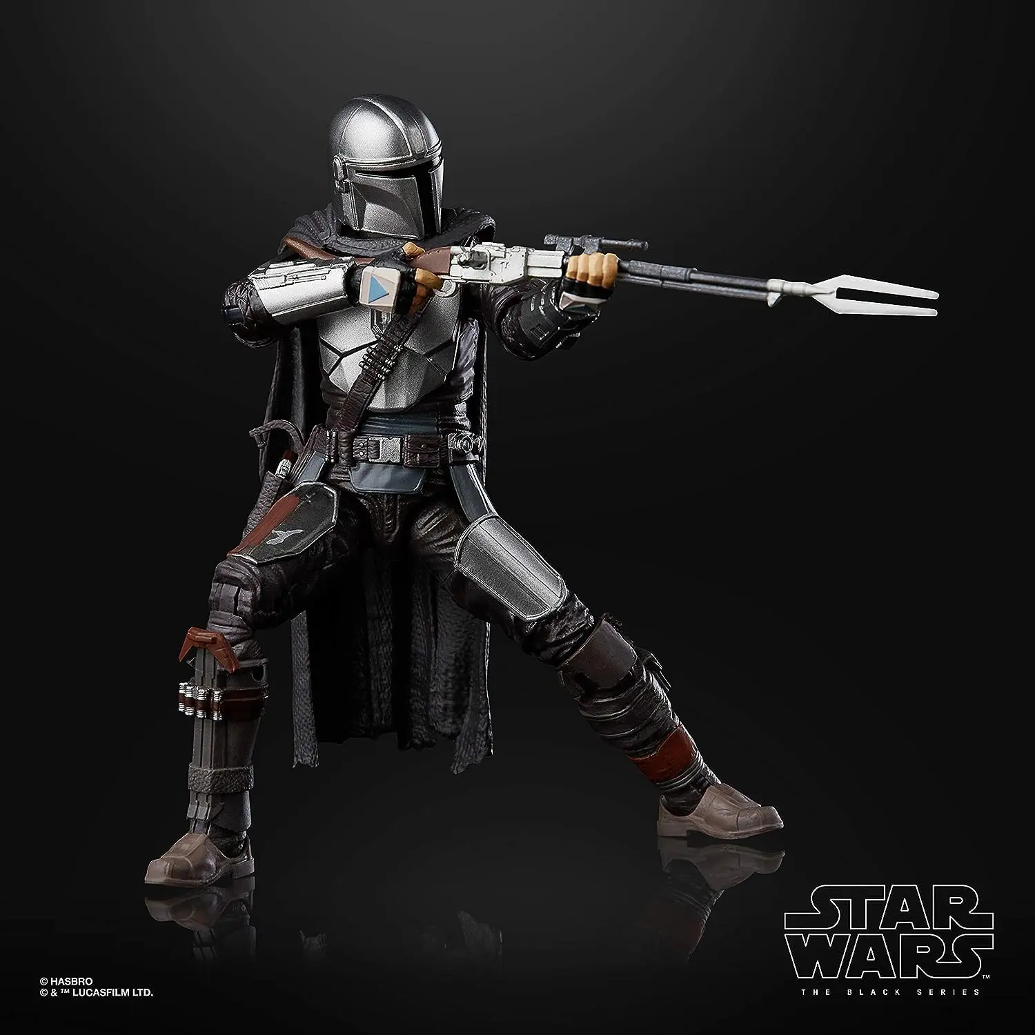 STAR WARS The Black Series The Mandalorian Toy 6-Inch-Scale Collectible Action Figure, Toys for Kids Ages 4 and Up image 3