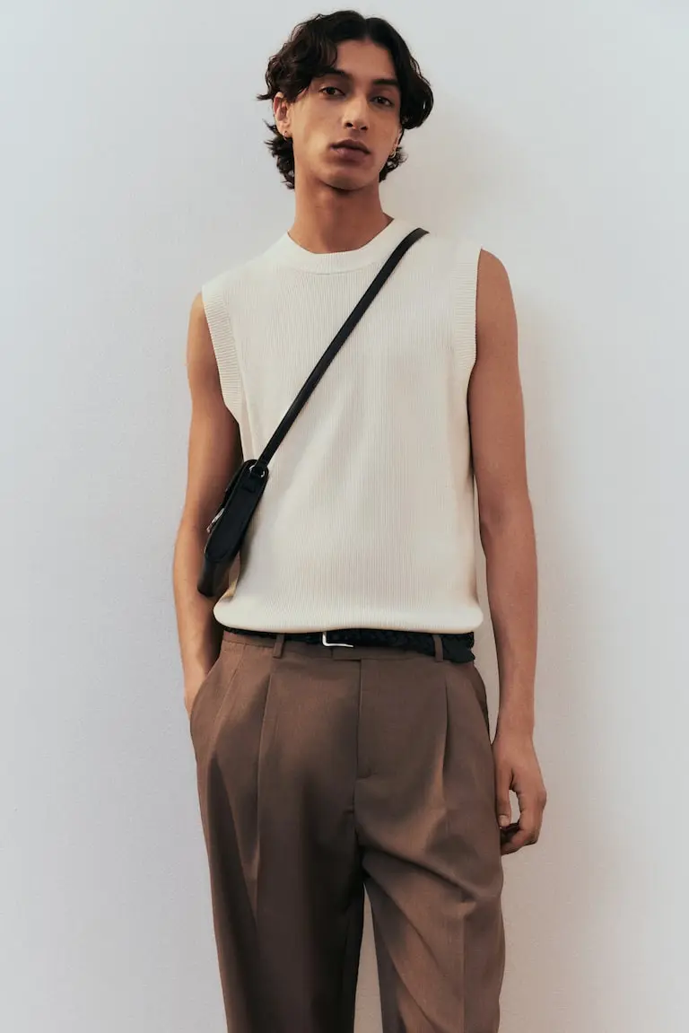 Regular-Fit Ribbed Sweater Vest image 1