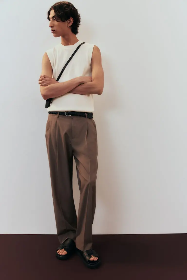 Regular-Fit Ribbed Sweater Vest image 3
