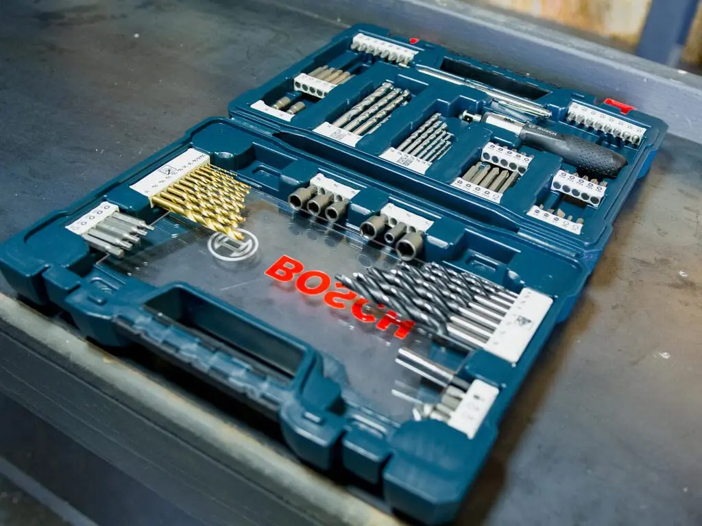 BOSCH MS4091 91-Piece Drilling and Driving Mixed Set with Included Case for Applications in Wood, Metal, Masonry image 8