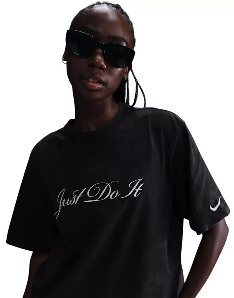 Nike Women's Sportswear T-Shirt image 4