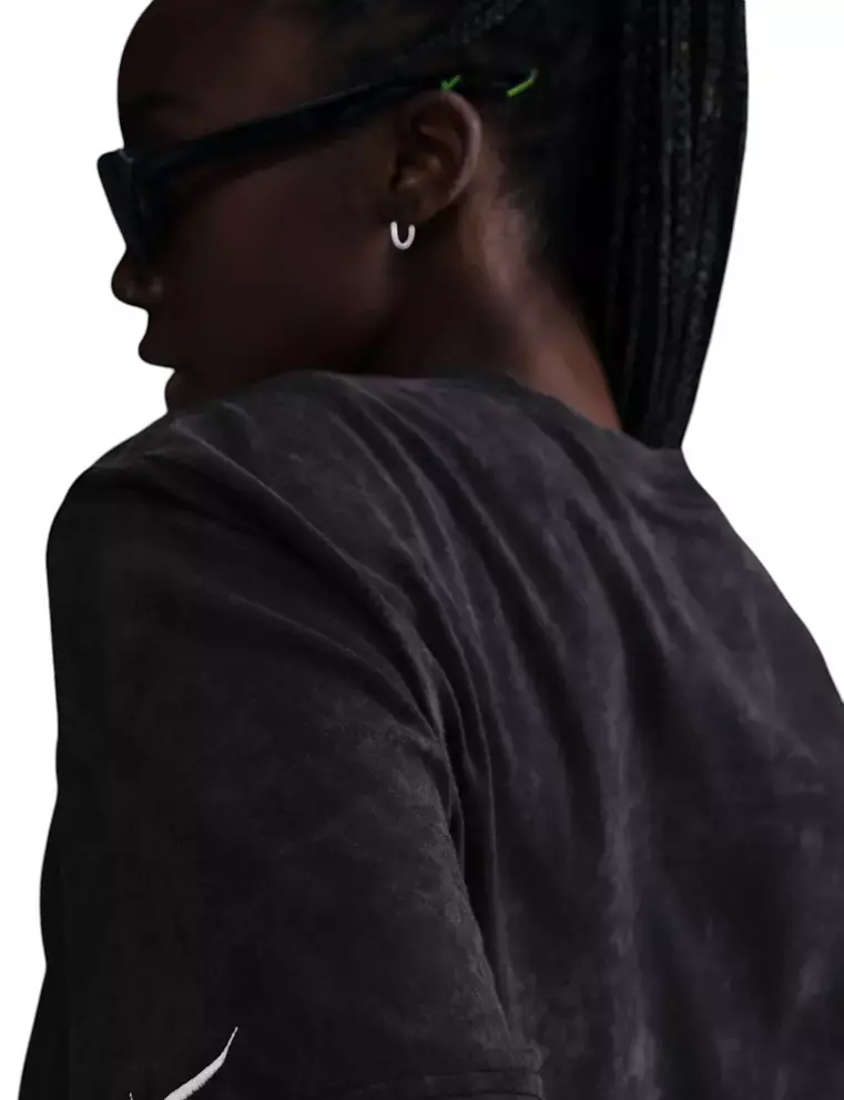 Nike Women's Sportswear T-Shirt image 6