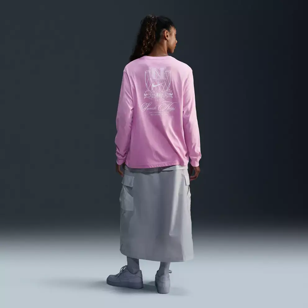 Nike Women's Long-Sleeve Graphic Basketball T-Shirt image 3